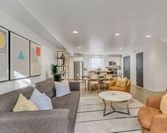 Lcf - Downtown Slc - King+queen+sofa Bed- Garage - Sleeps 6 - Salt Lake City - Sala de estar