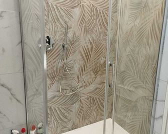 Bnb Massaua - Turin - Bathroom