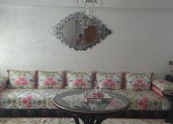 Apartment With 2 Bedrooms in Meknès, With Wifi Near the Beach - Meknès - Wohnzimmer