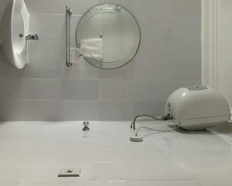 Tdi Executive Lounge - Sekondi-Takoradi - Baño