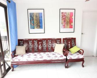 Lantau Lodge - Hong Kong - Living room