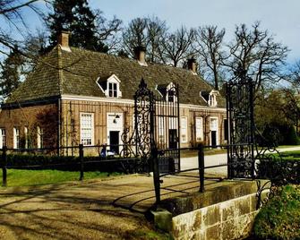 Beneden - Langs - Diepenheim - Edificio