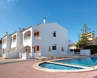 Apartamentos Mar Blanca - Ciutadella de Menorca - Pool