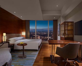 جراند حياة مانيلا - تاغويغ - غرفة نوم