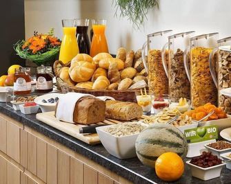 Hotel Golf Coast - Кіншаса - Buffet
