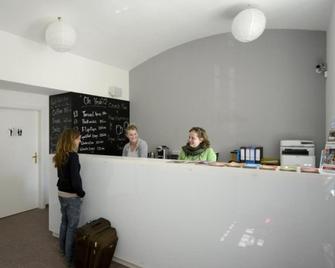 Safestay Prague Charles Bridge - Prague - Front desk