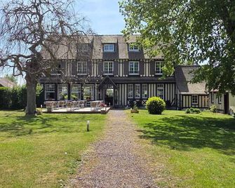 Logis Auberges des Aulnettes - Houlgate - Gebouw