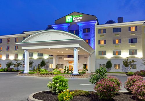 Holiday Inn Express Hotel Suites Watertown-thousand Island An Ihg Hotel 102 Watertown Hotel Deals Reviews - Kayak