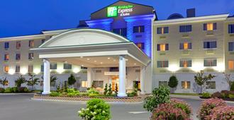 Holiday Inn Express Hotel & Suites Watertown-Thousand Island, An IHG Hotel - Watertown