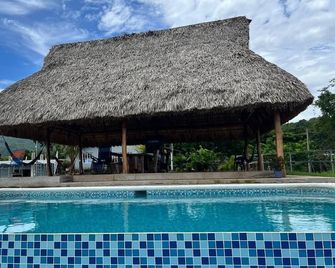 Rancho Agua Fria - Jucuaran - Piscina
