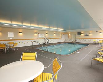 Fairfield Inn & Suites by Marriott East Grand Forks - East Grand Forks - Zwembad