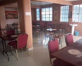Sirlo Hotel - Thika - Restaurante