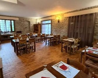 Hôtel - Pub Le Petit Bosquet - Venaco - Restaurace