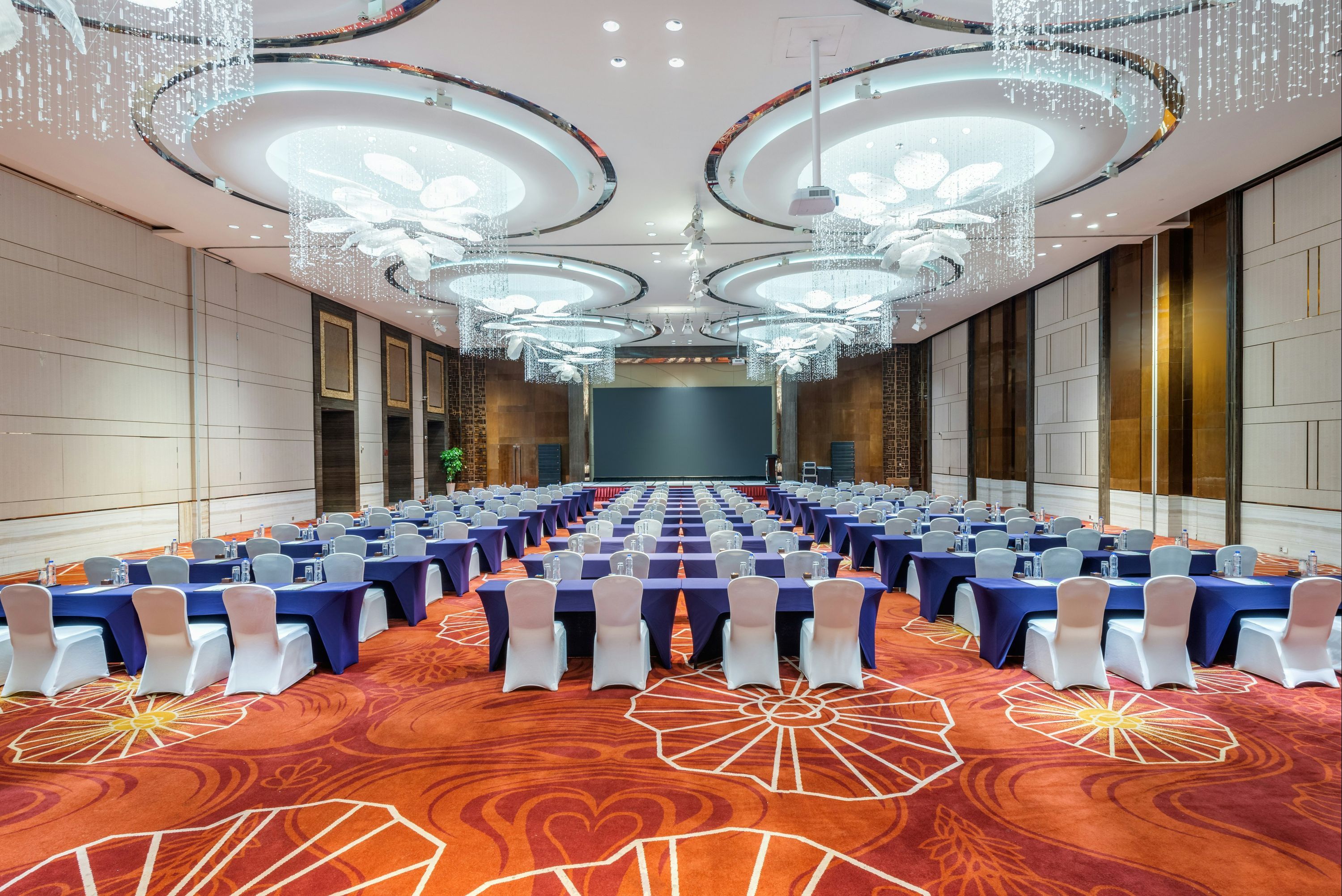 Holiday Inn Shanghai Hongqiao By IHG thumbnail 2