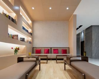 Ma'anshan Yueyu Lake View Hotel (Cuilin Water City Huafei Road) - Ma'anshan - Lounge
