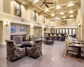 Hampton Inn & Suites Baton Rouge - I-10 East - באטון רוז' - מסעדה