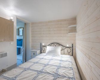 Le Petit Cocon Marin - Appt à 200m de la plage - Courseulles-sur-Mer - Bedroom