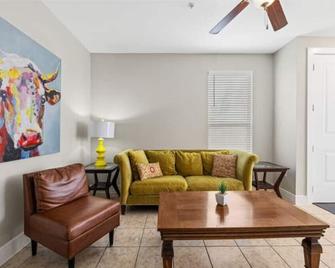 Dog-Friendly Retreat: Budget 3br/2.5ba Townhouse In East Georgetown! - Georgetown