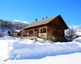 Lou Touloundé: Chalet for 10 people in Puy St Vincent 150 m from the slopes - Puy-Saint-Vincent - Bâtiment
