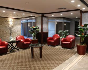 Nomad Hotel & Suites - Fort McMurray - Lobby