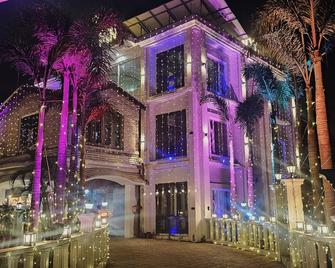 Hotel Kosi Inn - Rāmpur - Edificio