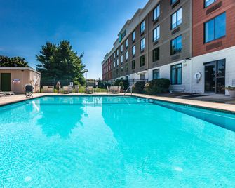 Holiday Inn Express Exton - Great Valley By IHG - Exton - Piscina