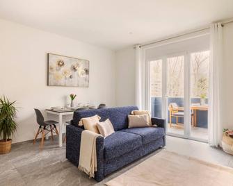 Lugano Superior Suites - Free Parking - لوغانو - غرفة معيشة