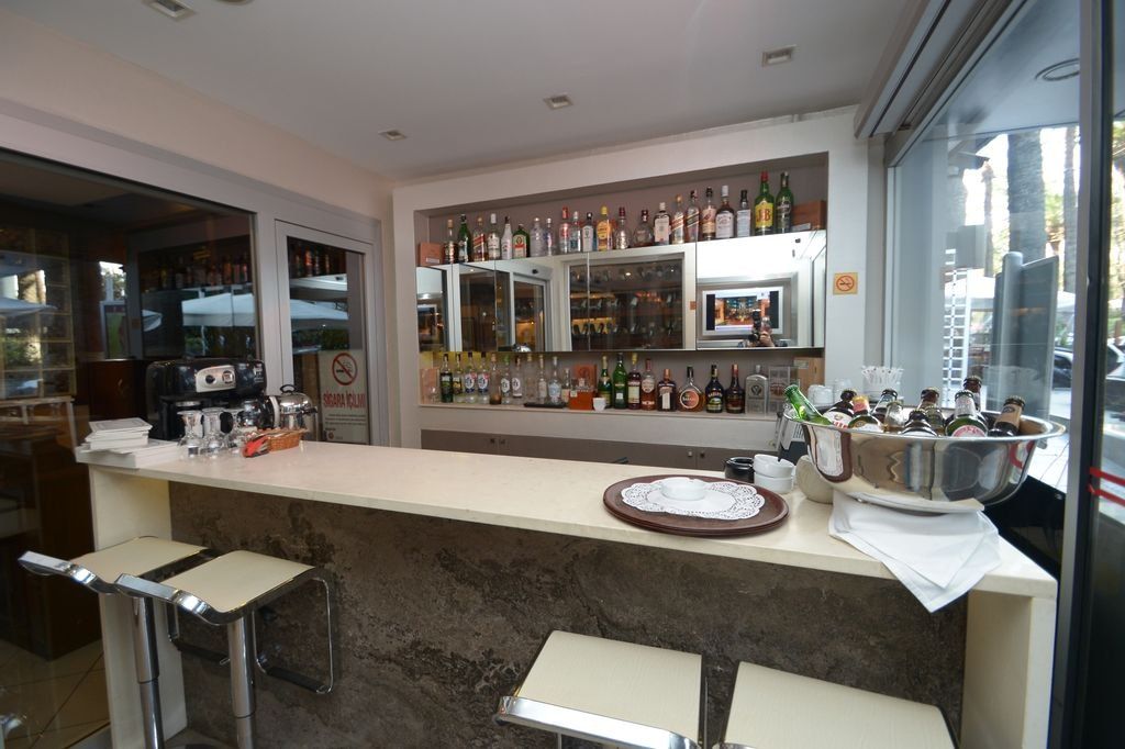Karaca Hotel - Izmir - Bar