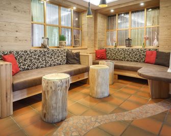 Der Tröpolacherhof Hotel & Restaurant - Tröpolach - Lounge