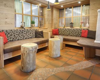 Der Tröpolacherhof Hotel & Restaurant - Tröpolach - Lounge