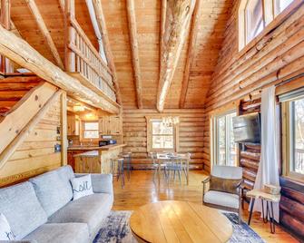 Lakefront Park Rapids Cabin with Decks and Boat Dock! - Park Rapids - Living room