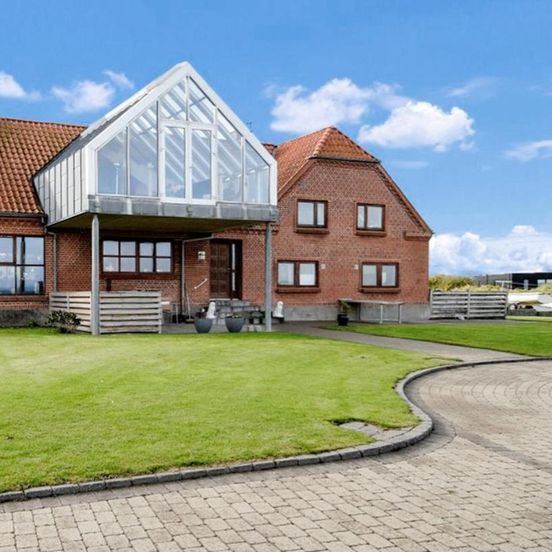 4 Bedroom Beach Front Home In Vinderup – Vinderup