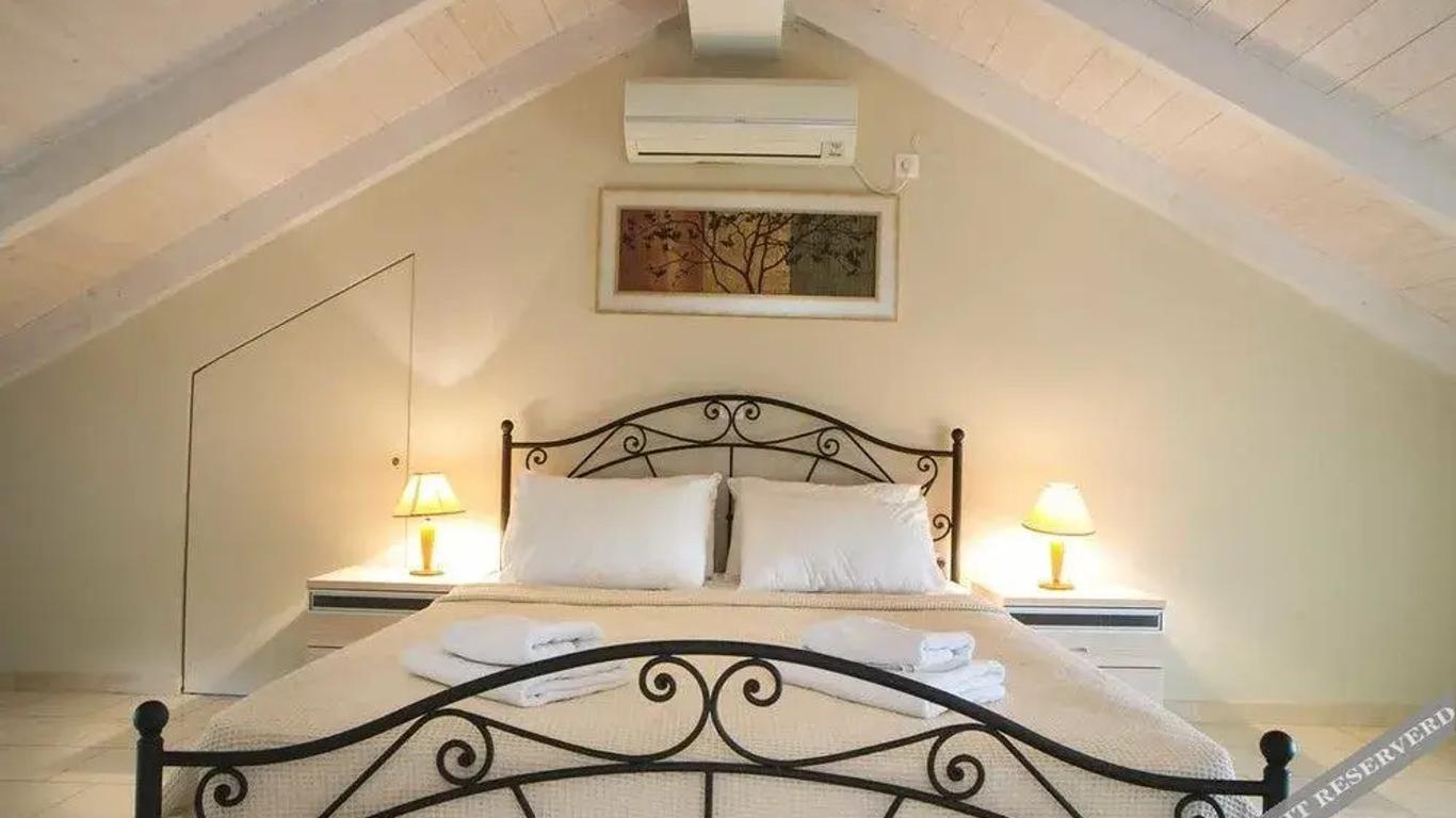 Irena Studios & Apartments