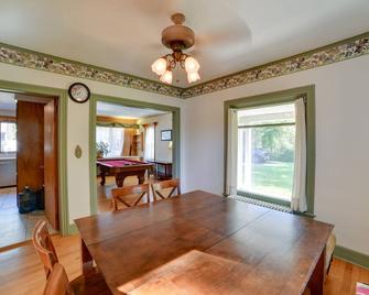 Rustic Bainbridge Retreat w/ Spacious Yard! - Bainbridge - Dining room