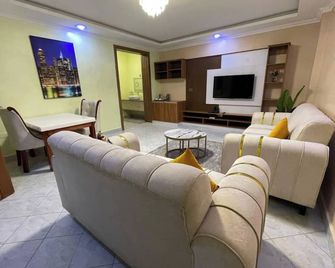 Skyview Opal Cuisine Hotel - Ruiru - Sala de estar