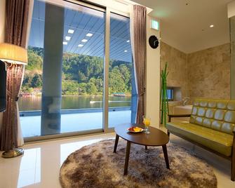 Gapyeong ethrenresort Pension - Gapyeong - Sala de estar