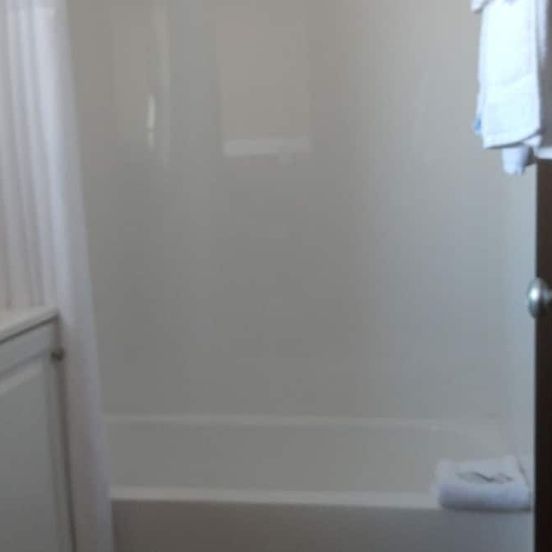 Bathroom view of Sunset Inn