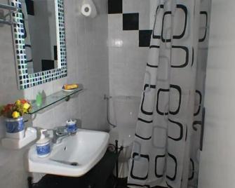 Pension Moschoula - Platis Gialos - Baño