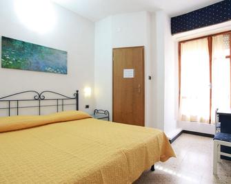 Albergo Al Carugio - מונטרוסו אל מארה - חדר שינה