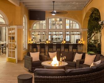 Crowne Plaza Phoenix - Chandler Golf Resort, An IHG Hotel - Chandler - Bar