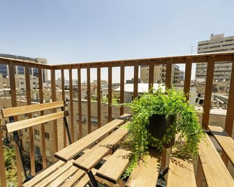 Downtown Triangle! Cozy 1br,balcony,elevator - Jerusalem - Balcony