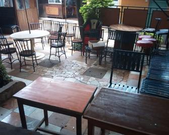 Silent Lodge - Othaya - Restaurante