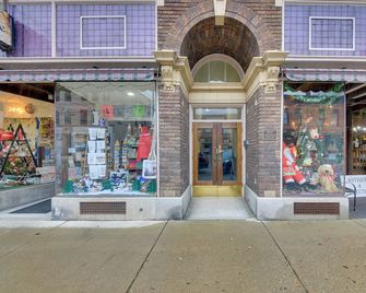 Steps to Shops & Dining: Historic Dtwn Wallace Gem - Wallace