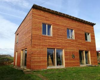 Maison ecologique en paille - Renay - Edificio