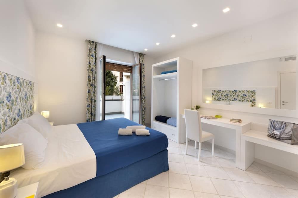 Casa Aurora - Stay in Sorrento - Sorrento - Bedroom