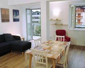 Mysa Properties - Appartamenti Aprica - A due passi dalle piste da sci - Aprica - Dining room