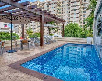 Casa Nicole Boutique Hotel - Puerto Vallarta - Pool