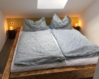 Living in the racing town of Schleiz - Schleiz - Schlafzimmer