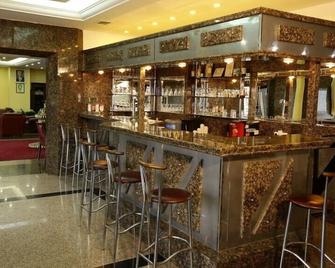 Kayhanbey Hotel - Kusadasi - Baari