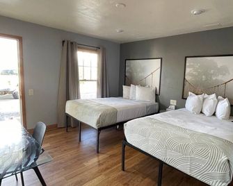 Valued Stay Mayflower - Madison - Bedroom